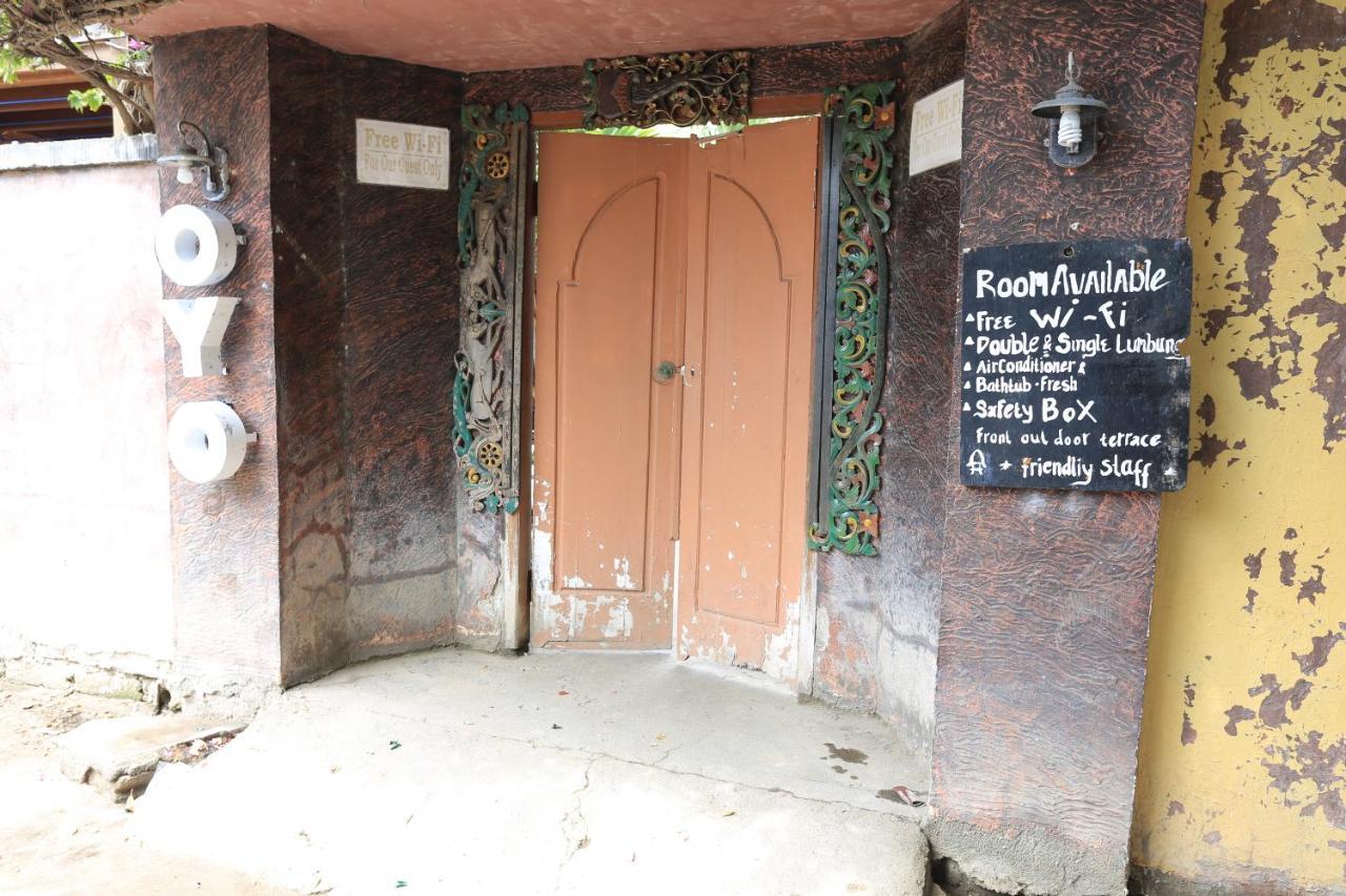 Hotel Oyo 1365 Sunrise Lumbung Gili Trawangan Exterior foto