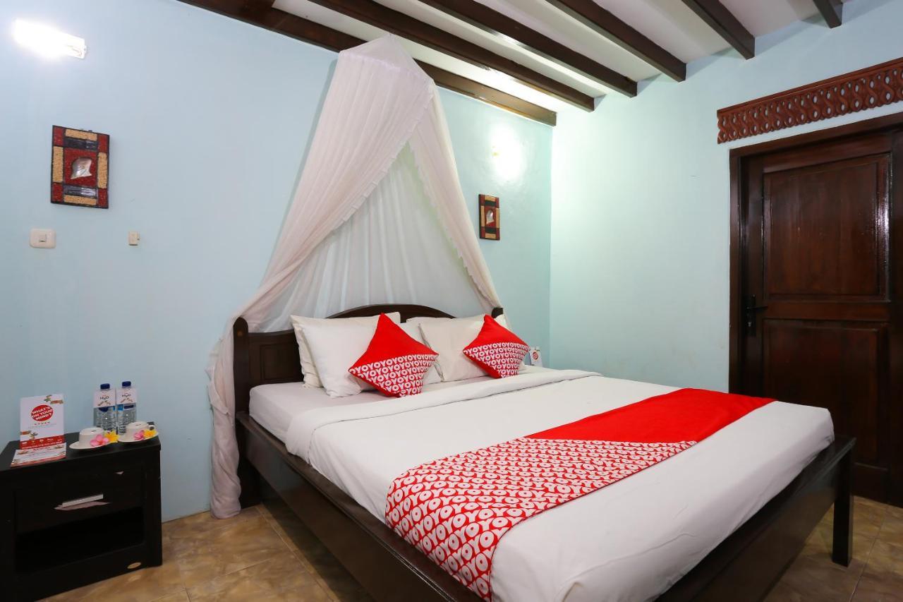 Hotel Oyo 1365 Sunrise Lumbung Gili Trawangan Exterior foto