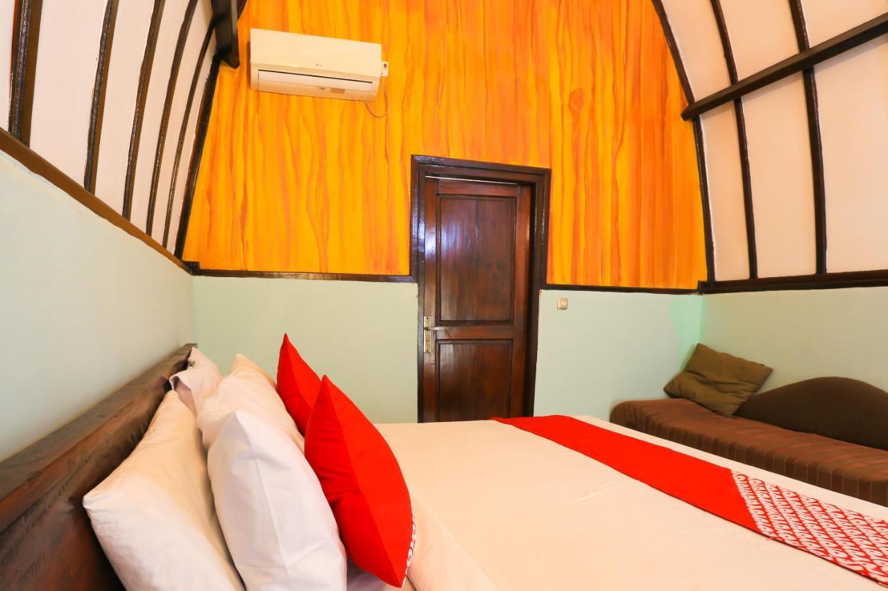 Hotel Oyo 1365 Sunrise Lumbung Gili Trawangan Exterior foto